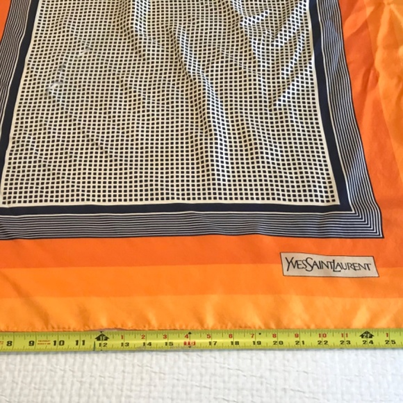 YSL Yves Saint Laurent Scarf, Silk 100%, Orange Geometrical pattern 30x30 - Picture 5 of 5